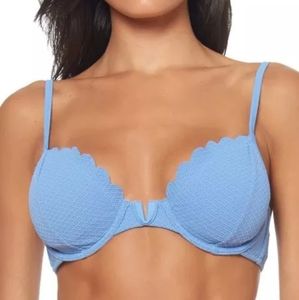 NWT Jessica Simpson Scalloped Bikini Top
